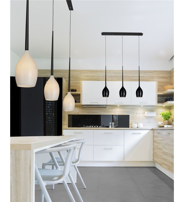 Potrójna lampa wisząca Izza czarna z białymi kloszami ze szkła nad stół wyspę kuchenną do salonu sypialni