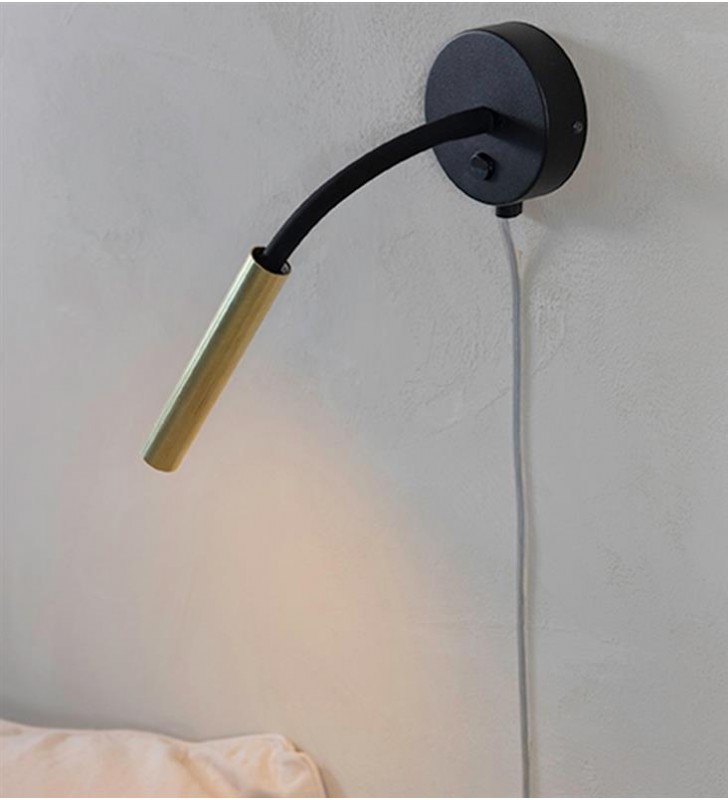 Kinkiet do sypialni Jolie czarny z mosiężnym kloszem włącznik na lampie