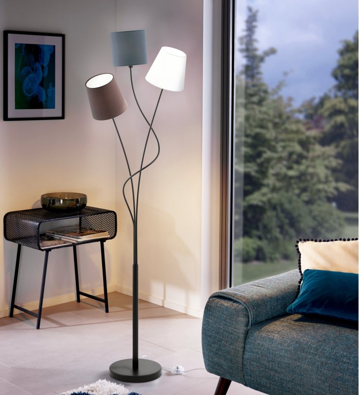 Lampa podłogowa Maronda czarna podstawa z 3 abażurami w różnych kolorach i kształtach do sypialni jadalni salonu na korytarz